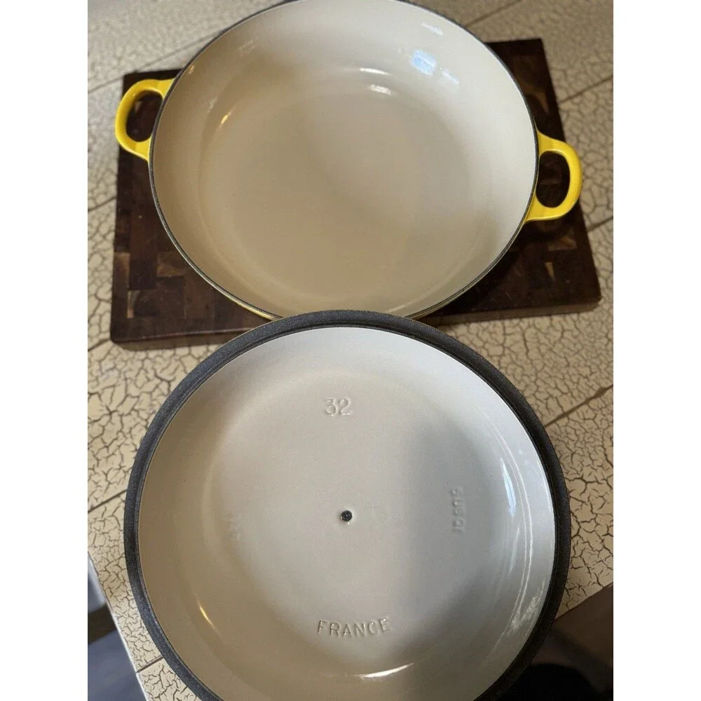 LE CREUSET Large Yellow #32  Round Braiser Soup Dutch Oven Lid Cast Iron France